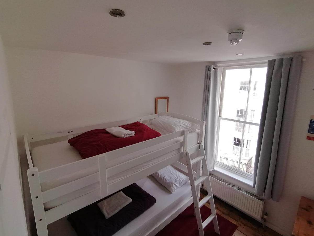 Seadragon Backpackers Hostel *